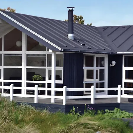 Lovely In Henne With House A Panoramic View *